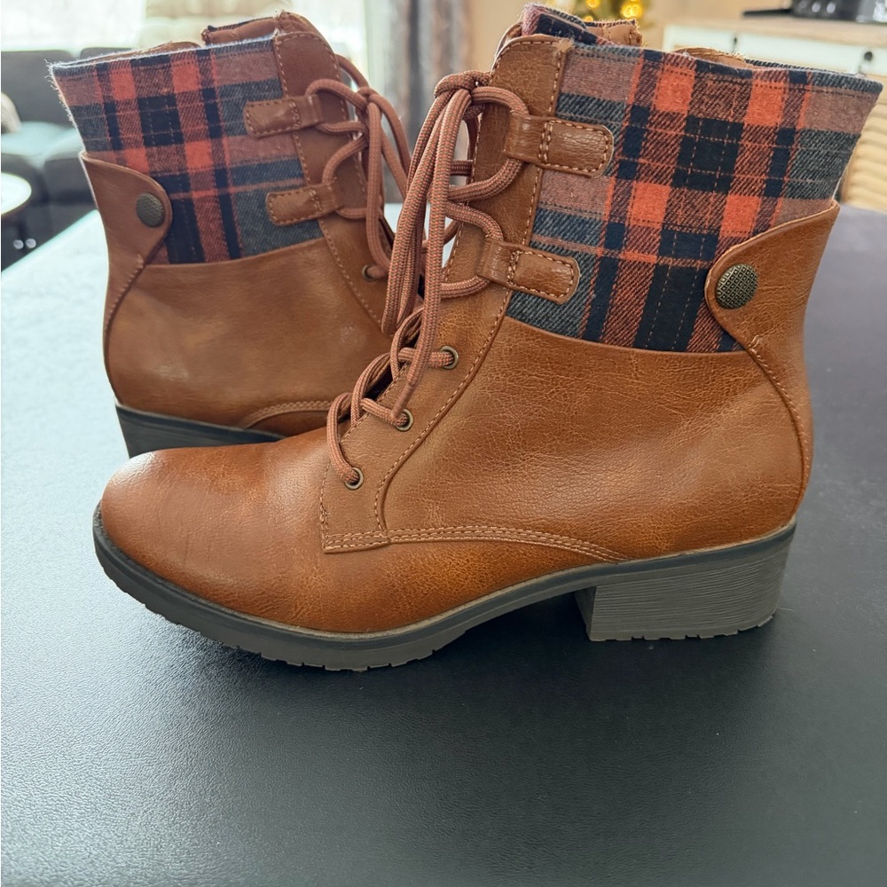 O'Neill Brown Lace Up Boots with Plaid Detail - Picture 3 of 7